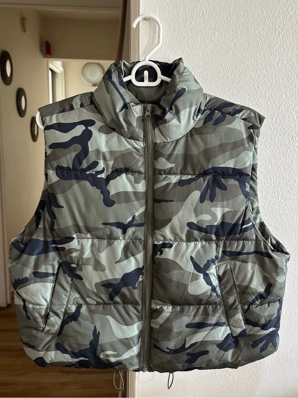 Womens Camo Puffer Vest